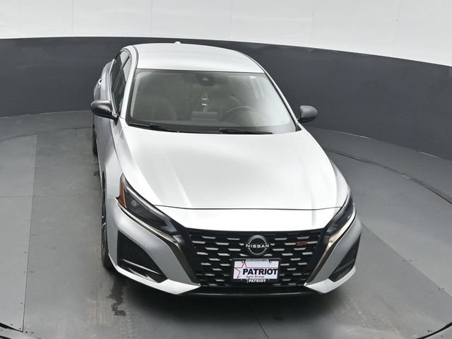 Used 2023 Nissan Altima 2.5 SR FWD image 37