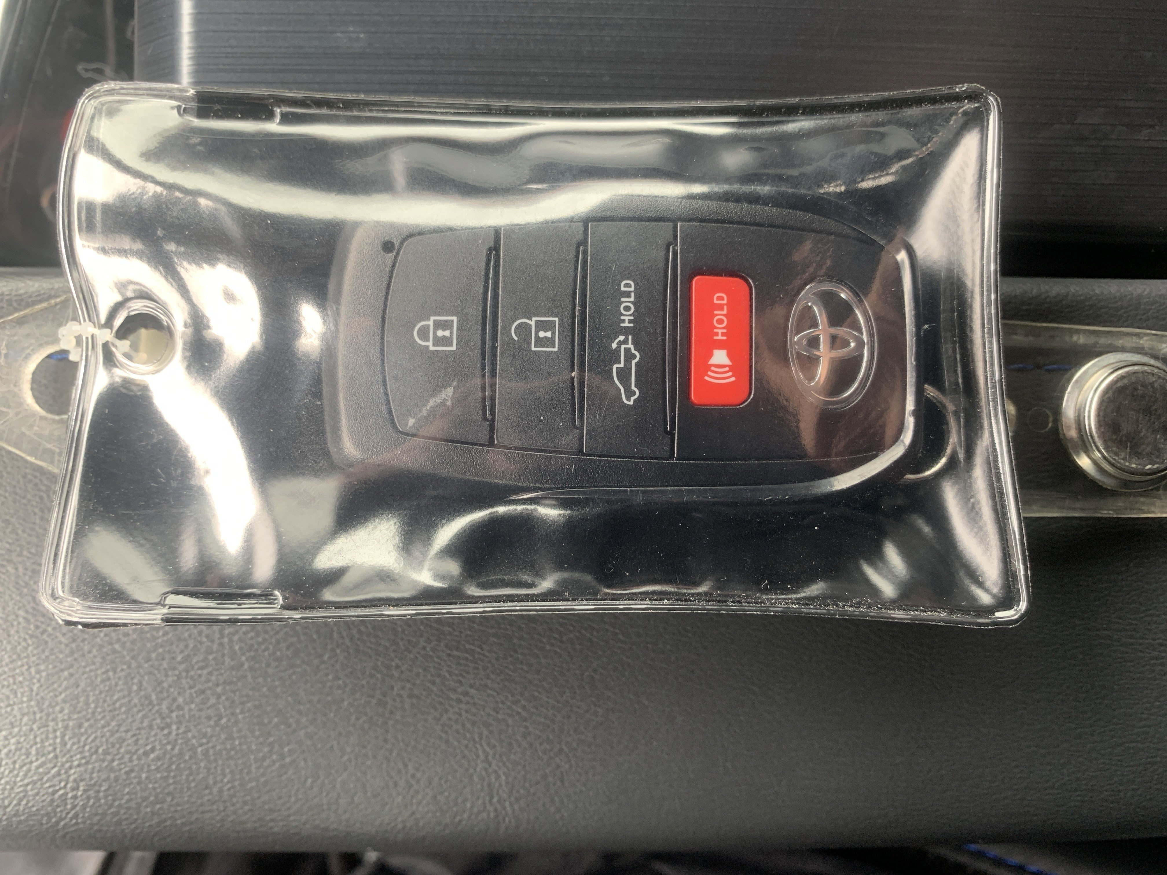 Used 2025 Toyota Tundra Platinum w/ TRD Off-Road Package AWD/4WD image 35