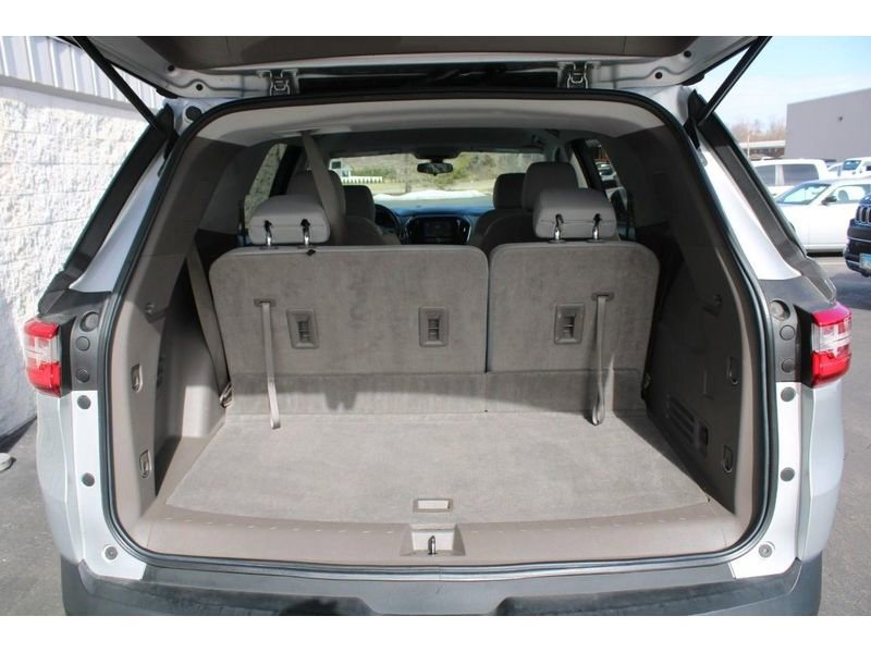 Used 2021 Chevrolet Traverse LT FWD image 7