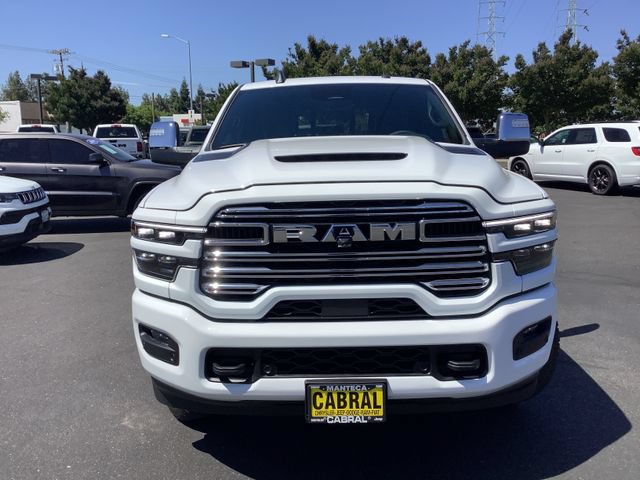 New 2026 RAM 2500 Laramie w/ Sport Appearance Package AWD/4WD image 4