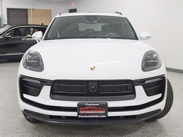Used 2023 Porsche Macan image 8