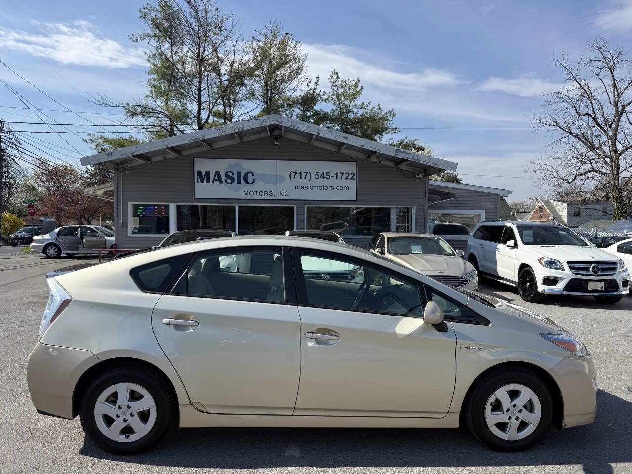 Used 2010 Toyota Prius Three FWD image 3