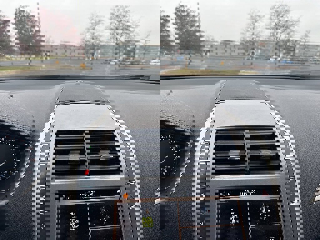 Used 2017 Lincoln MKZ Premiere image 19