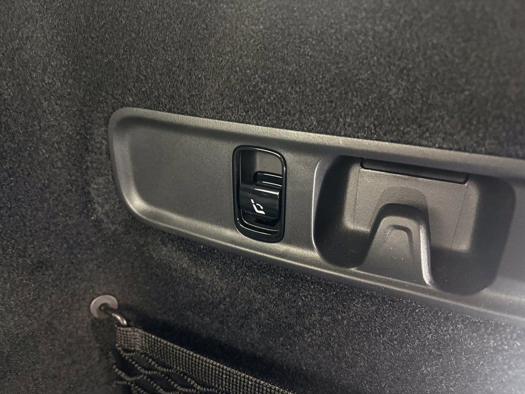 Used 2025 Mercedes-Benz AMG GT 63 image 31