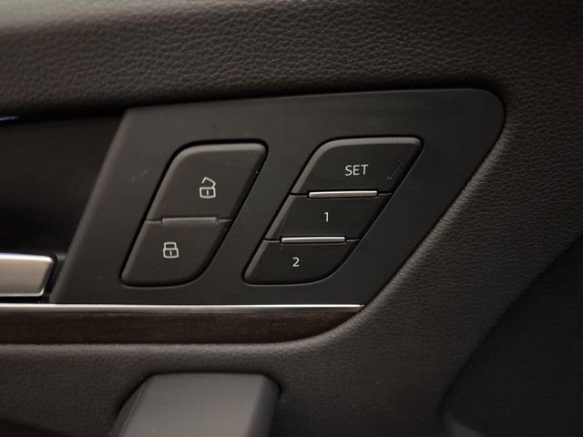 Used 2025 Audi Q5 2.0T Premium image 11