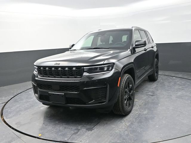 New 2026 Jeep Grand Cherokee Altitude image 6