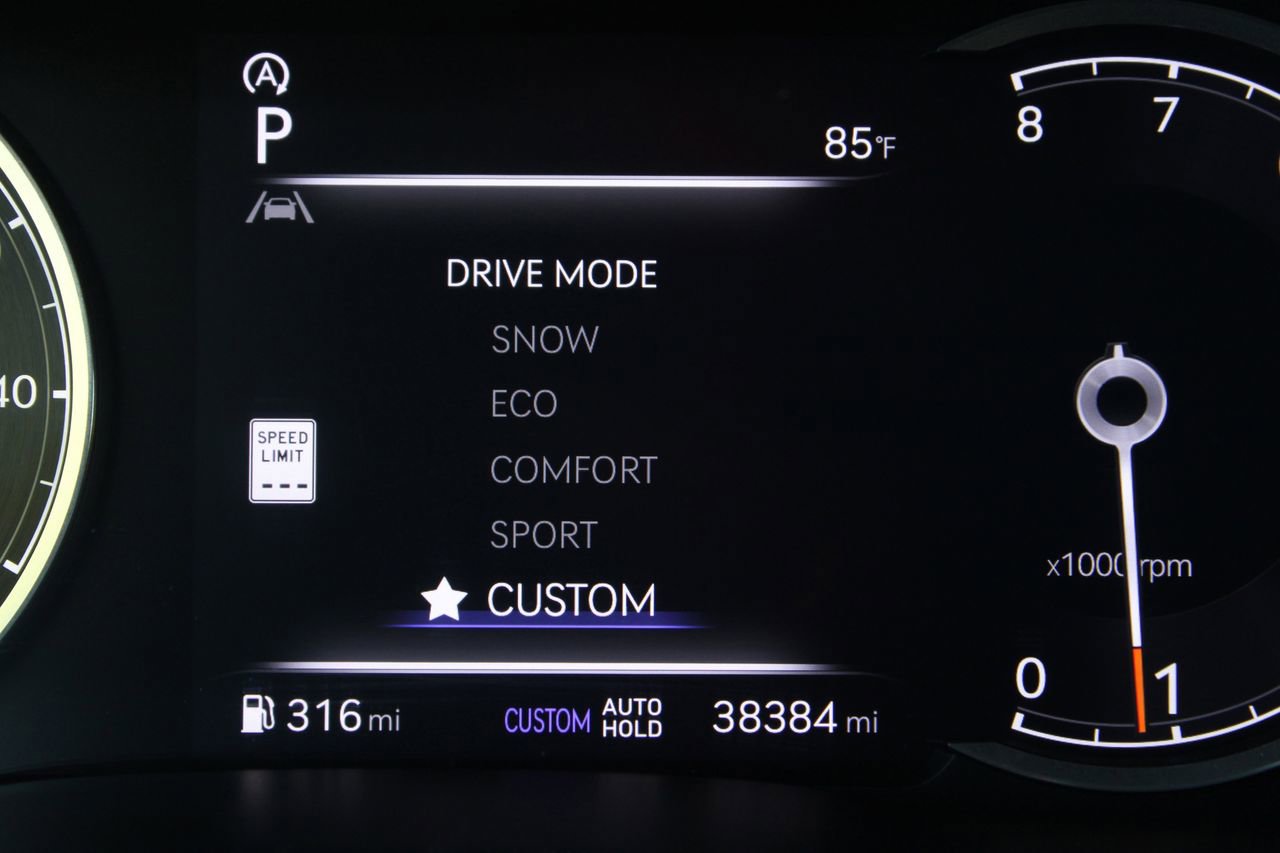 Used 2025 Genesis GV70 2.5T AWD/4WD image 34