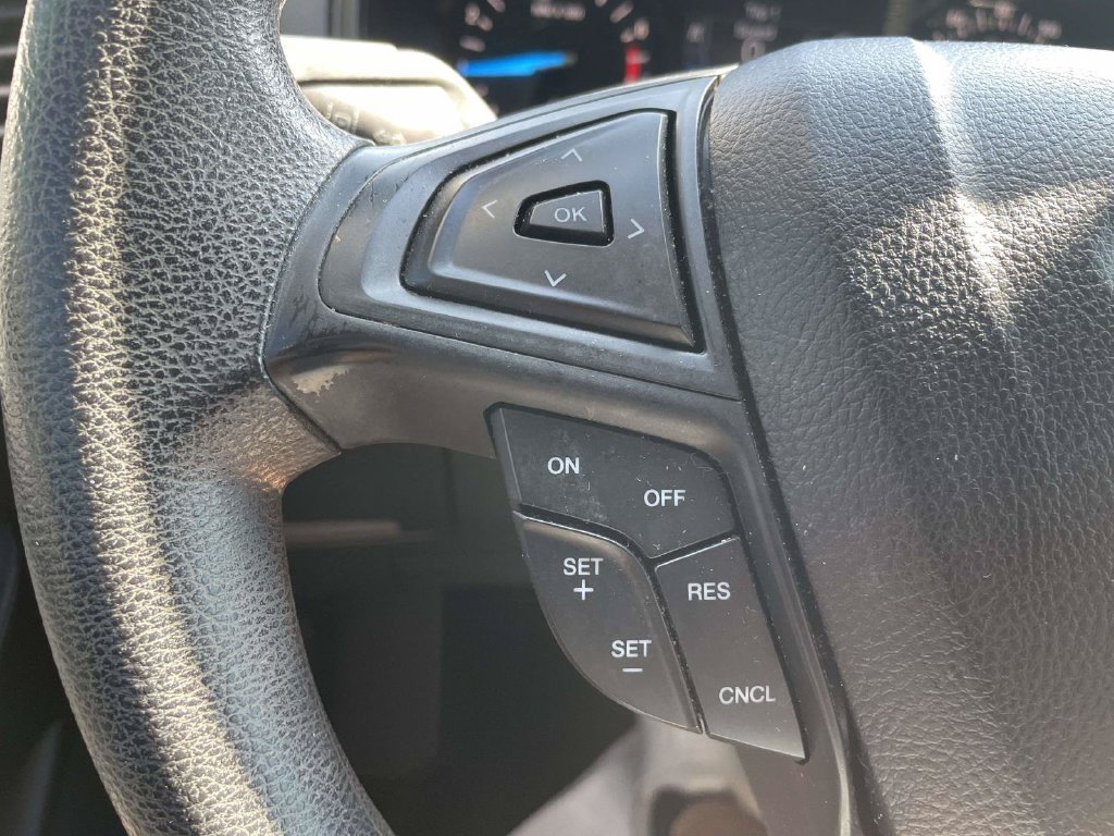Used 2020 Ford Edge SE FWD image 24