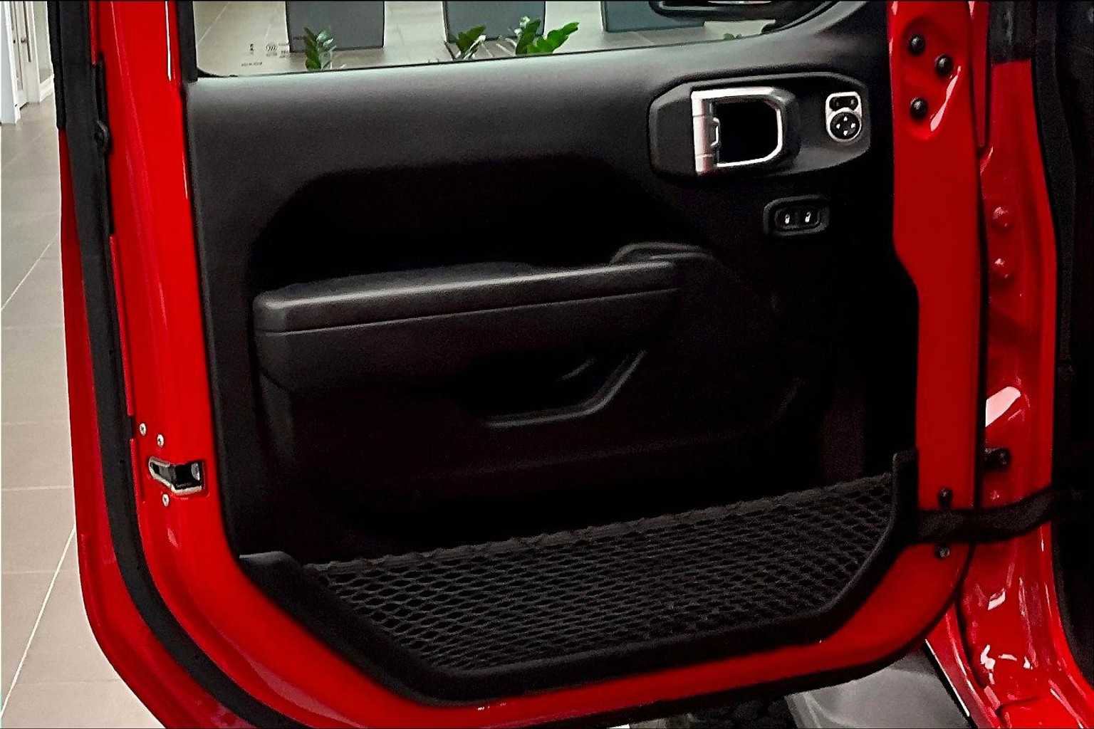 Used 2024 Jeep Wrangler Rubicon w/ XTREMEE 35" Tire Package image 19