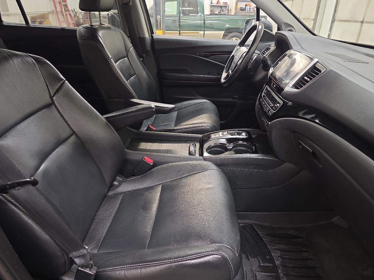 Used 2016 Honda Pilot Touring image 43