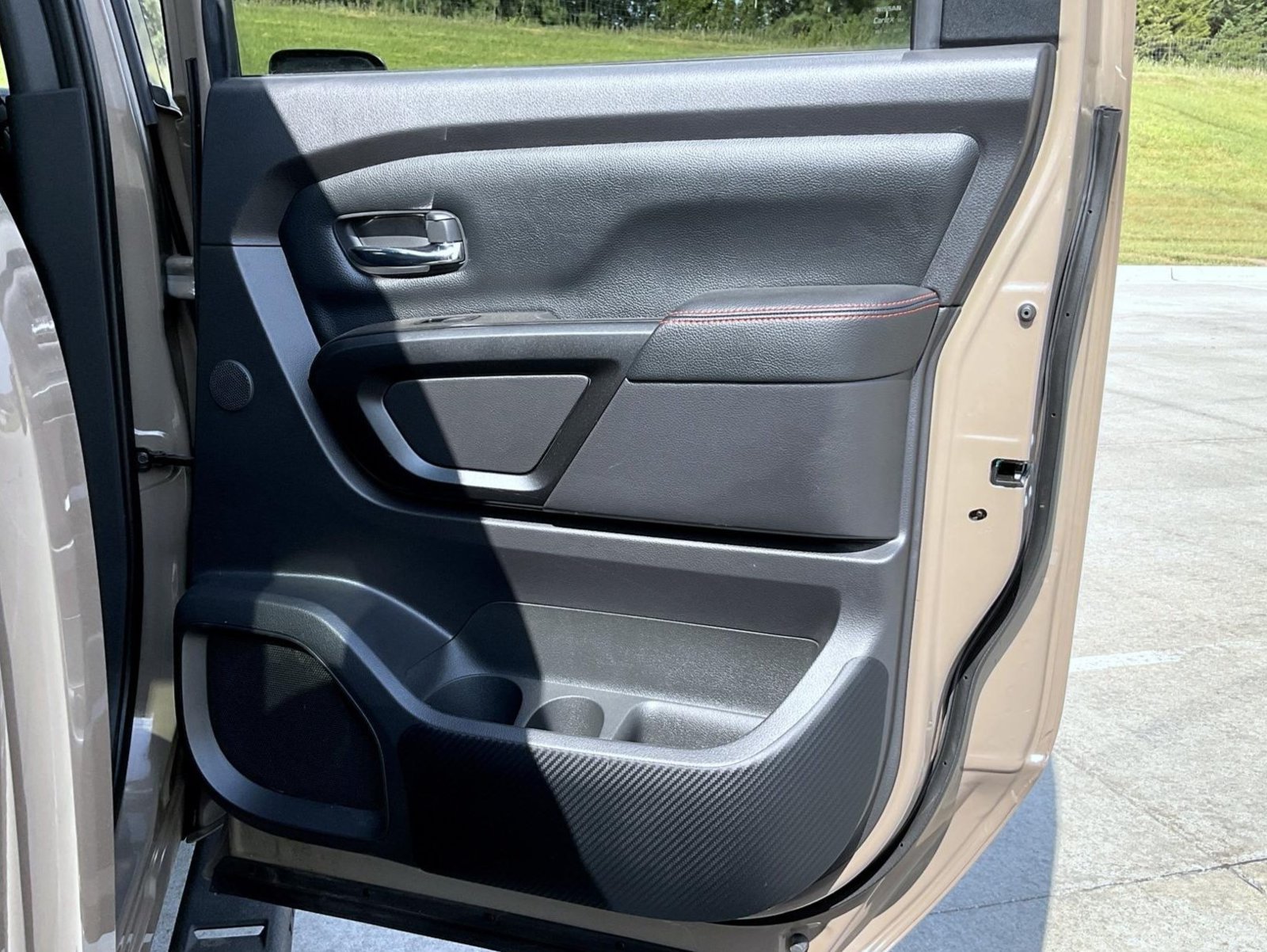 Certified 2023 Nissan Titan PRO-4X w/ Pro-4x Convenience Package AWD/4WD image 18