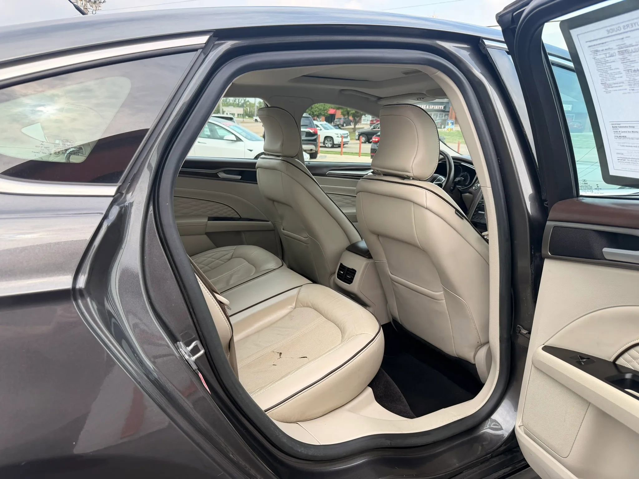 Used 2017 Ford Fusion Energi Platinum FWD image 28