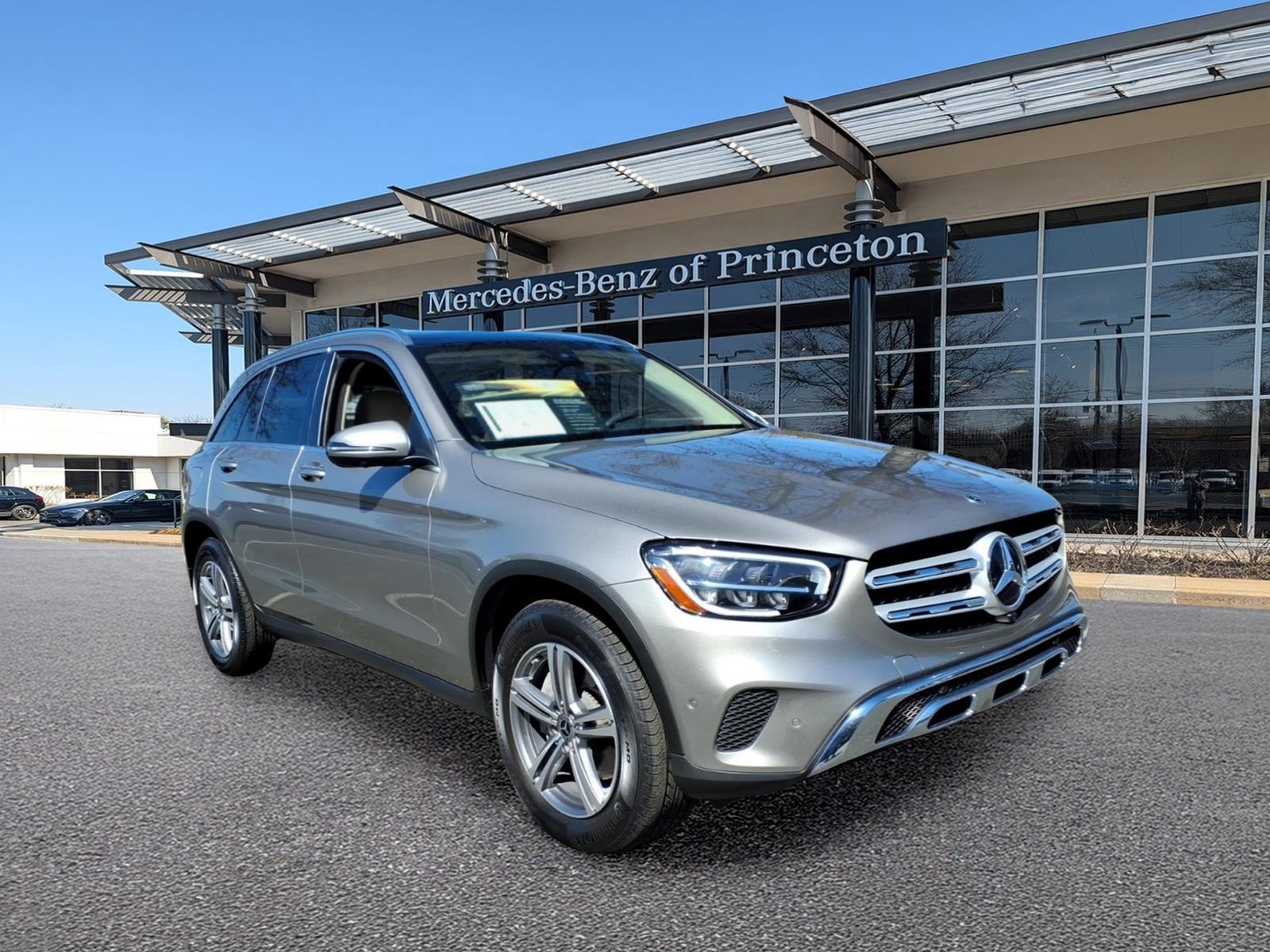 Used 2021 Mercedes-Benz GLC 300 4MATIC image 1
