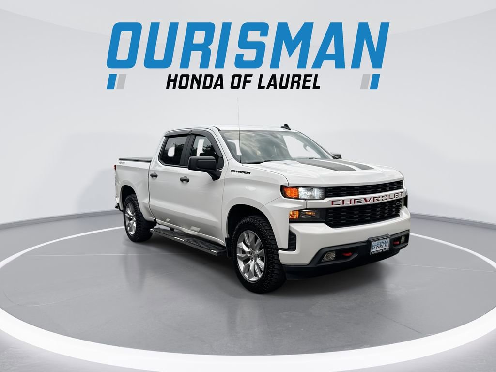 Used 2020 Chevrolet Silverado 1500 Custom w/ Custom Value Package AWD/4WD image 2