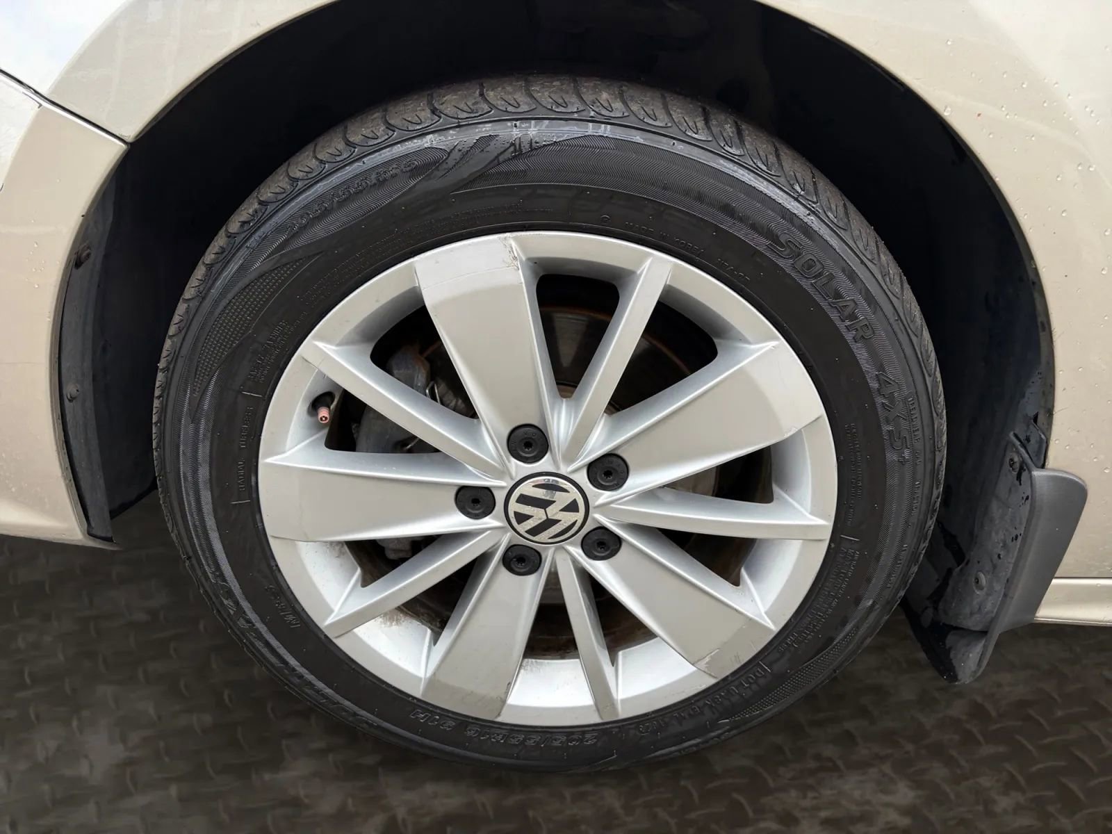 Used 2015 Volkswagen Jetta SE FWD image 33