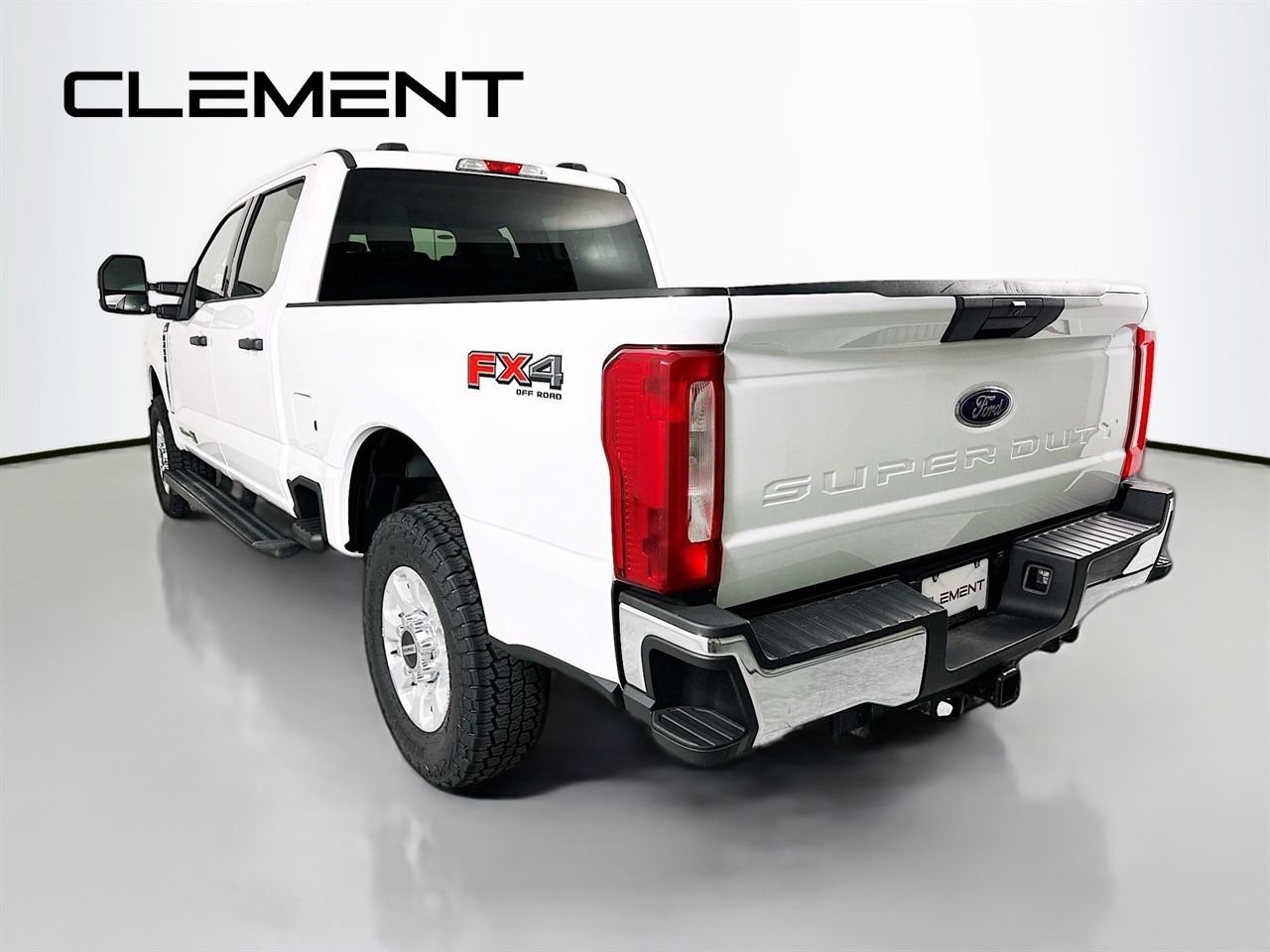 Certified 2024 Ford F250 XLT w/ FX4 Off-Road Package AWD/4WD image 10