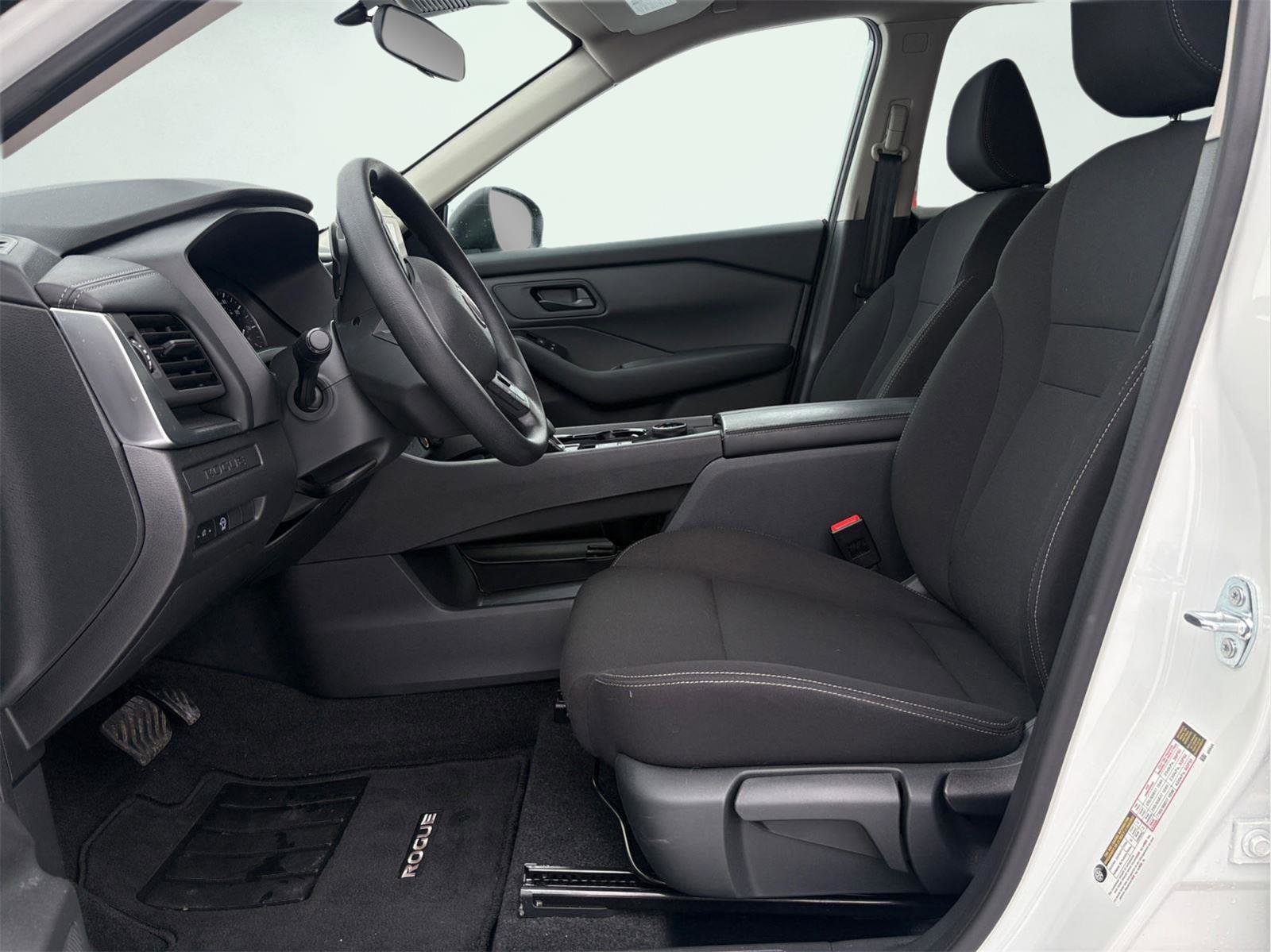 Used 2026 Nissan Rogue S image 9