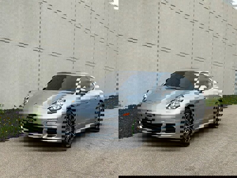 Used 2015 Porsche Panamera S image 3