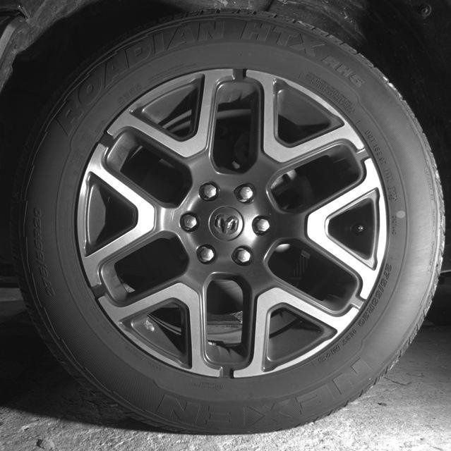Used 2026 RAM 1500 Laramie AWD/4WD image 24