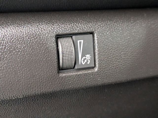 Certified 2024 Chevrolet Colorado W/T image 12