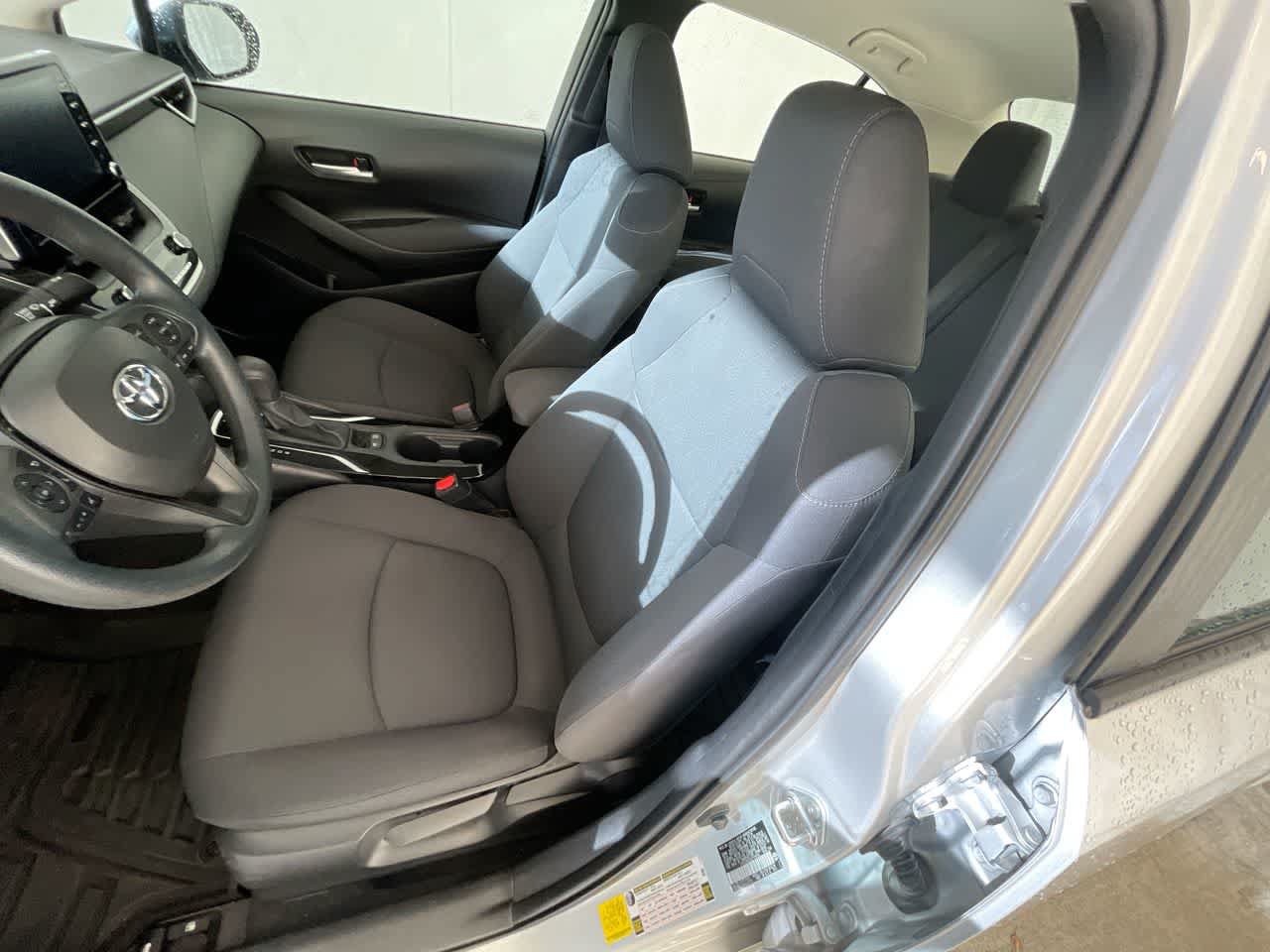 Used 2020 Toyota Corolla LE FWD image 11