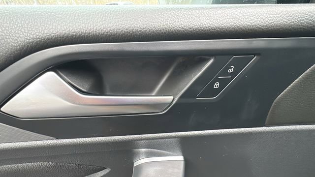 Used 2022 Volkswagen Jetta SE image 26