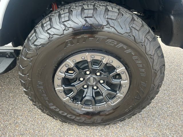 Certified 2025 Ford Bronco Raptor w/ Interior Carbon Fiber Pack image 10