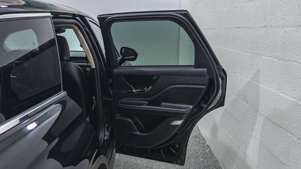 Used 2024 Lincoln Corsair AWD image 19