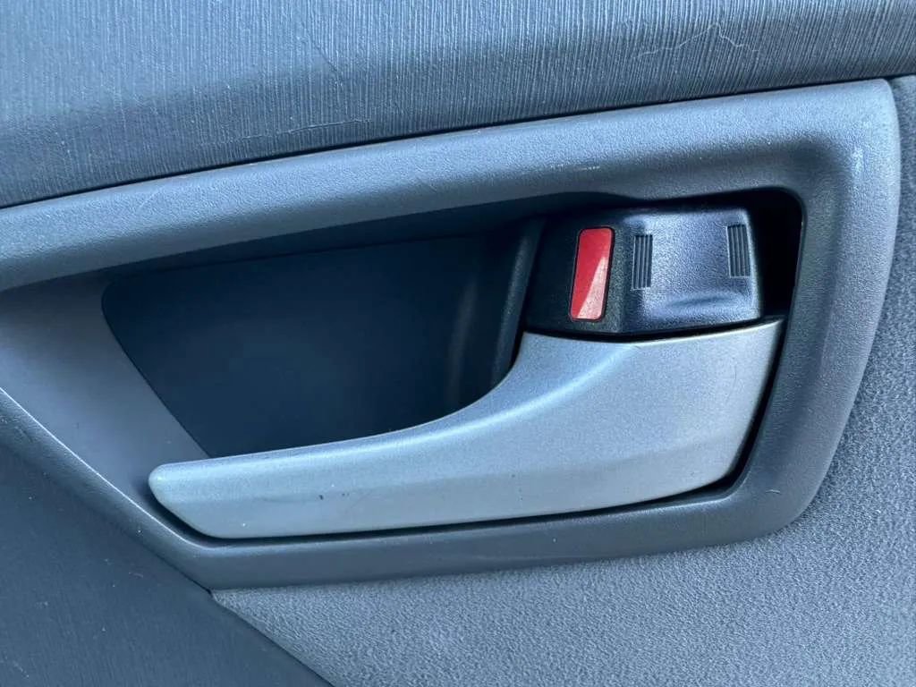 Used 2010 Toyota Prius Five image 37