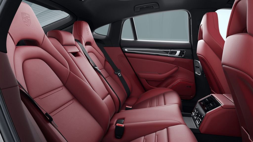 Certified 2023 Porsche Panamera 4 Platinum Edition image 6
