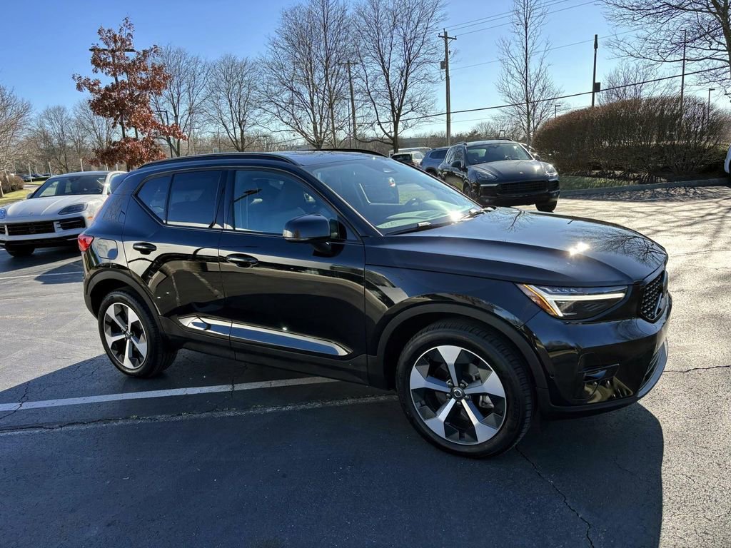 Certified 2025 Volvo XC40 B5 Plus w/ Protection Package Premier
