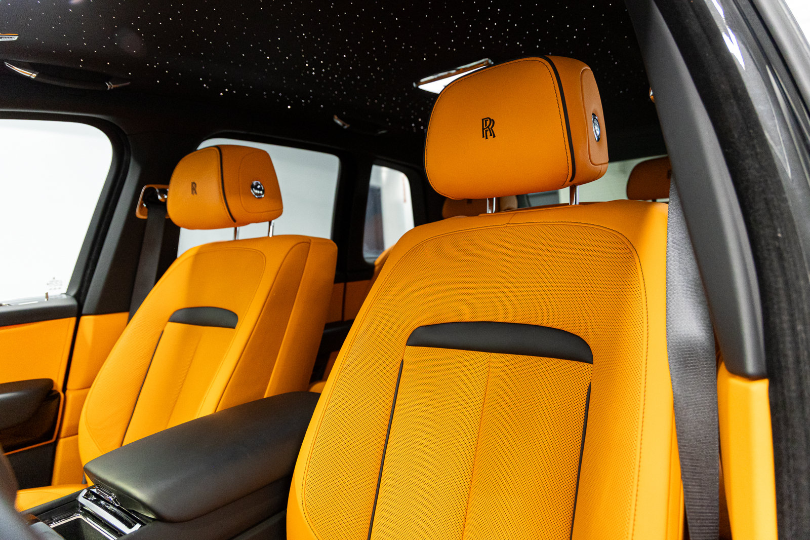 Certified 2024 Rolls-Royce Cullinan AWD/4WD image 35