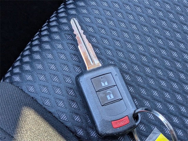 Used 2018 Mitsubishi Outlander ES image 24