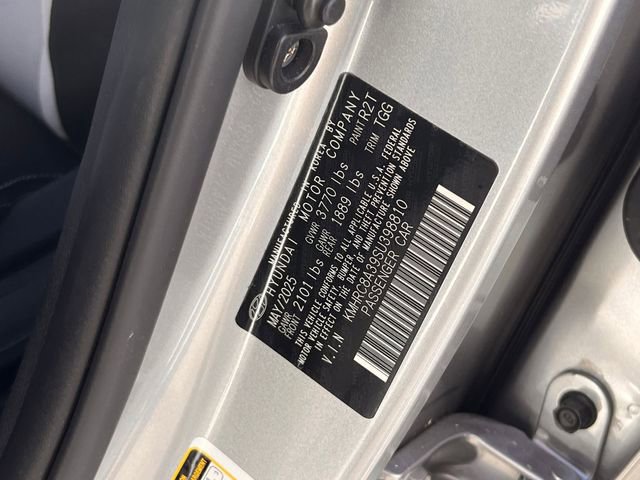 Used 2025 Hyundai Venue SEL image 36