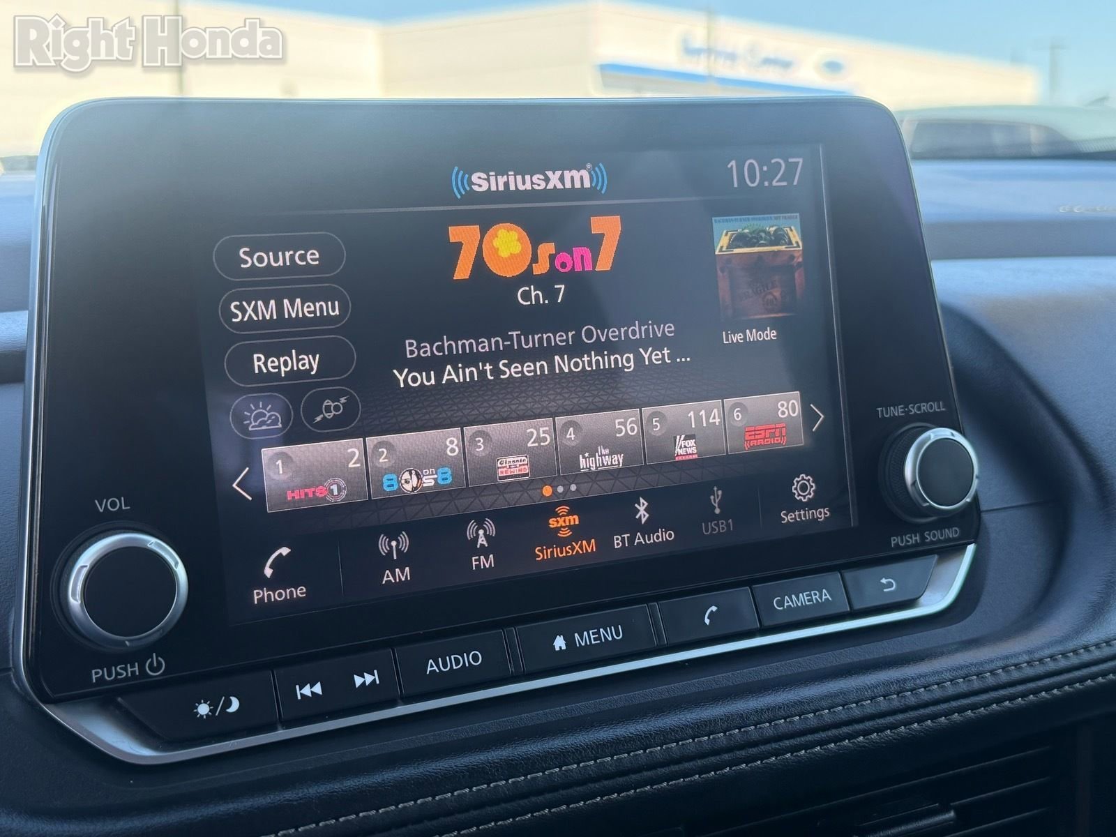 Used 2024 Nissan Rogue S image 21