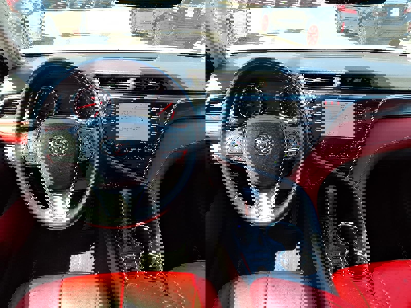 Used 2018 Toyota Camry XSE image 17