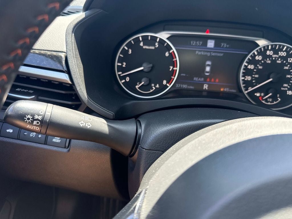 Certified 2023 Nissan Altima 2.0 SR FWD image 33