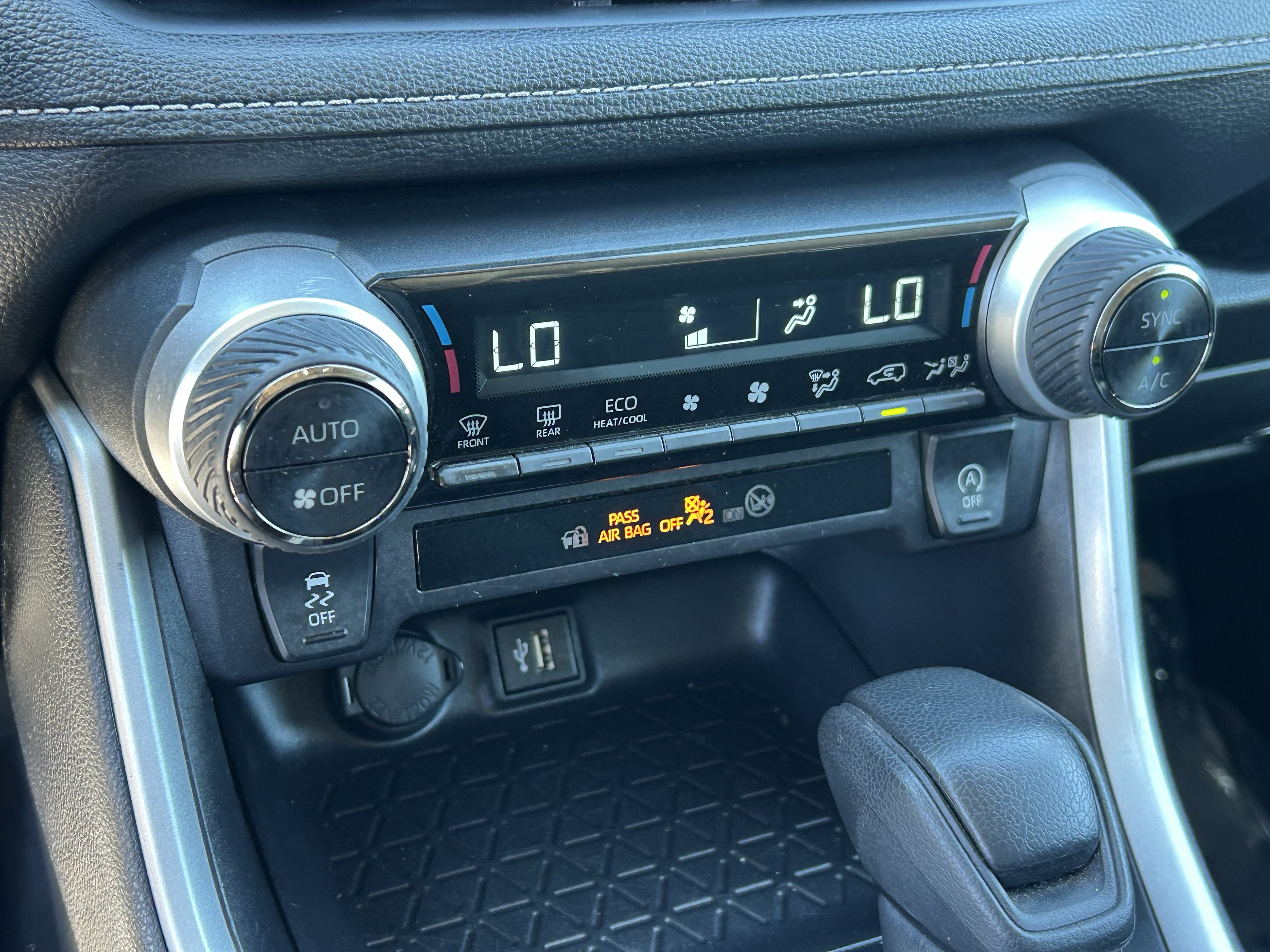 Certified 2024 Toyota RAV4 XLE FWD image 21