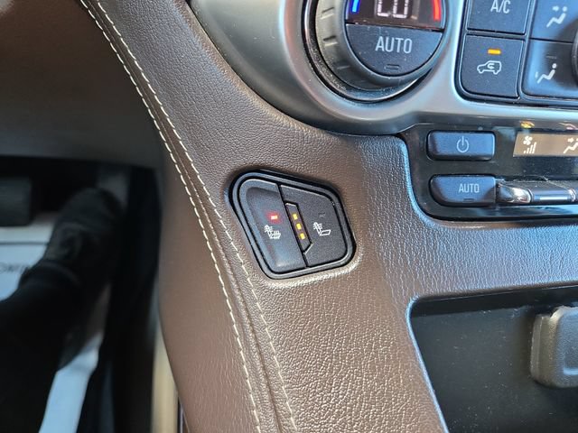 Used 2019 Chevrolet Suburban LT w/ Luxury Package AWD/4WD image 24