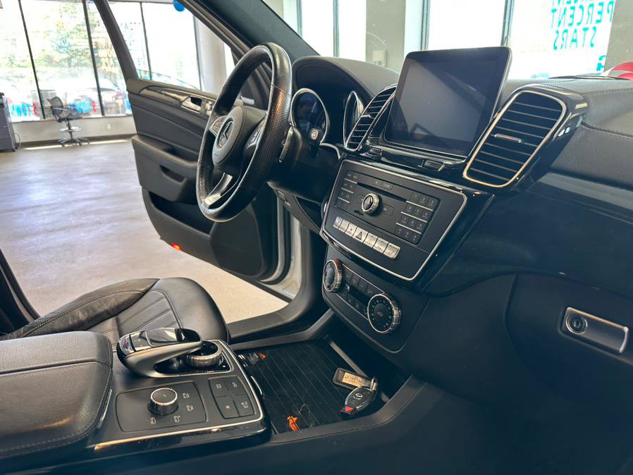Used 2017 Mercedes-Benz GLS 450 4MATIC image 39