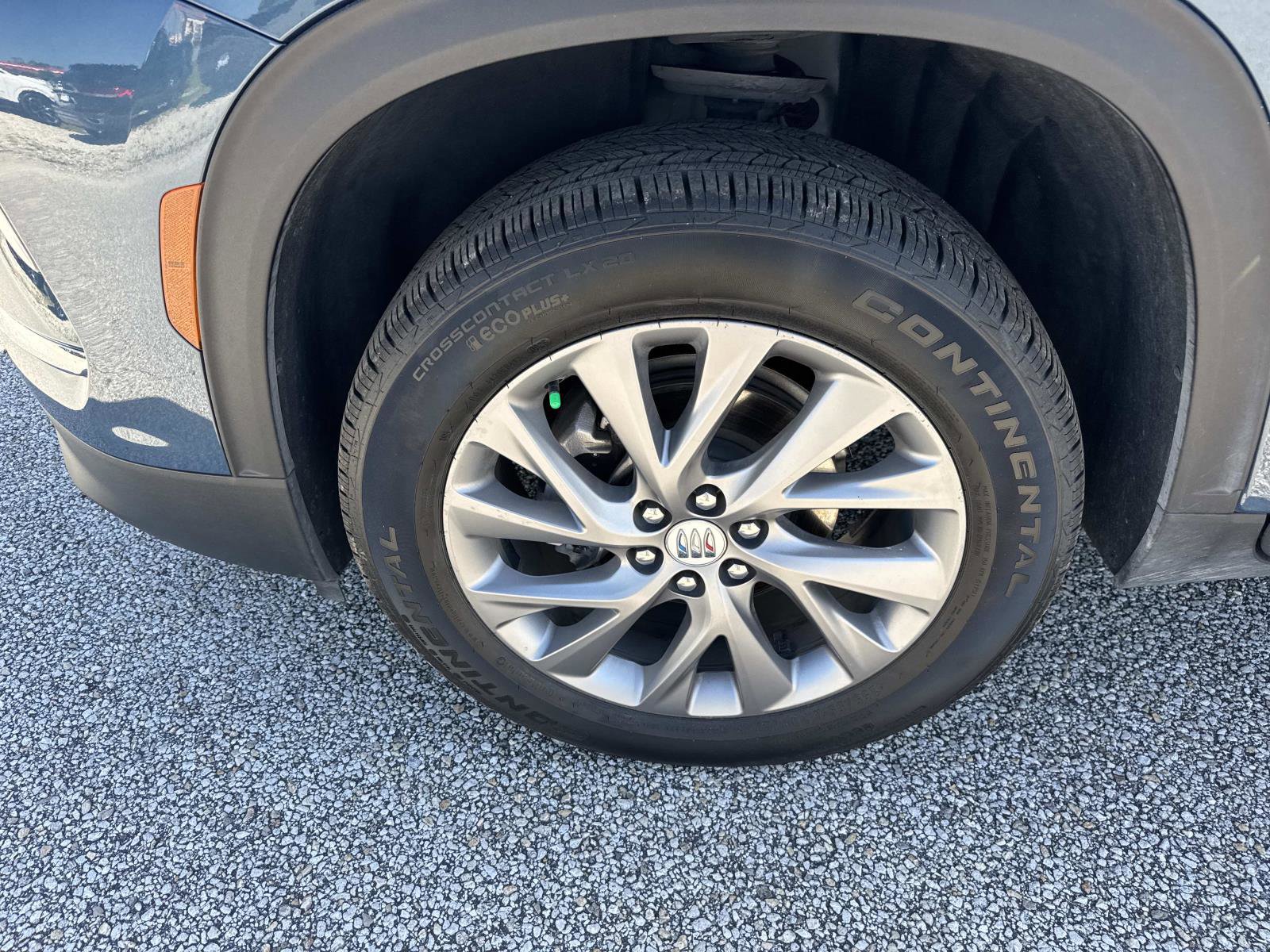 Used 2025 Buick Enclave Preferred FWD image 10