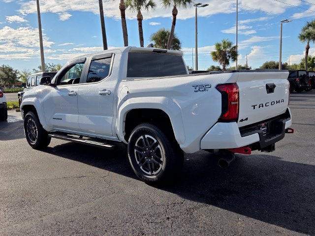 Used 2024 Toyota Tacoma TRD Sport AWD/4WD image 5