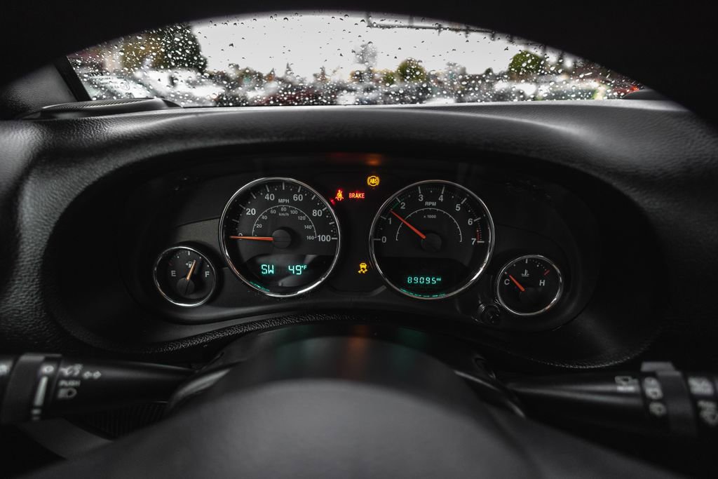 Used 2015 Jeep Wrangler Sport AWD/4WD image 14