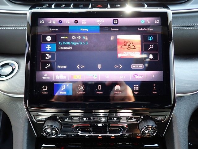 New 2025 Jeep Grand Cherokee Overland w/ Adv Protech Group III image 21