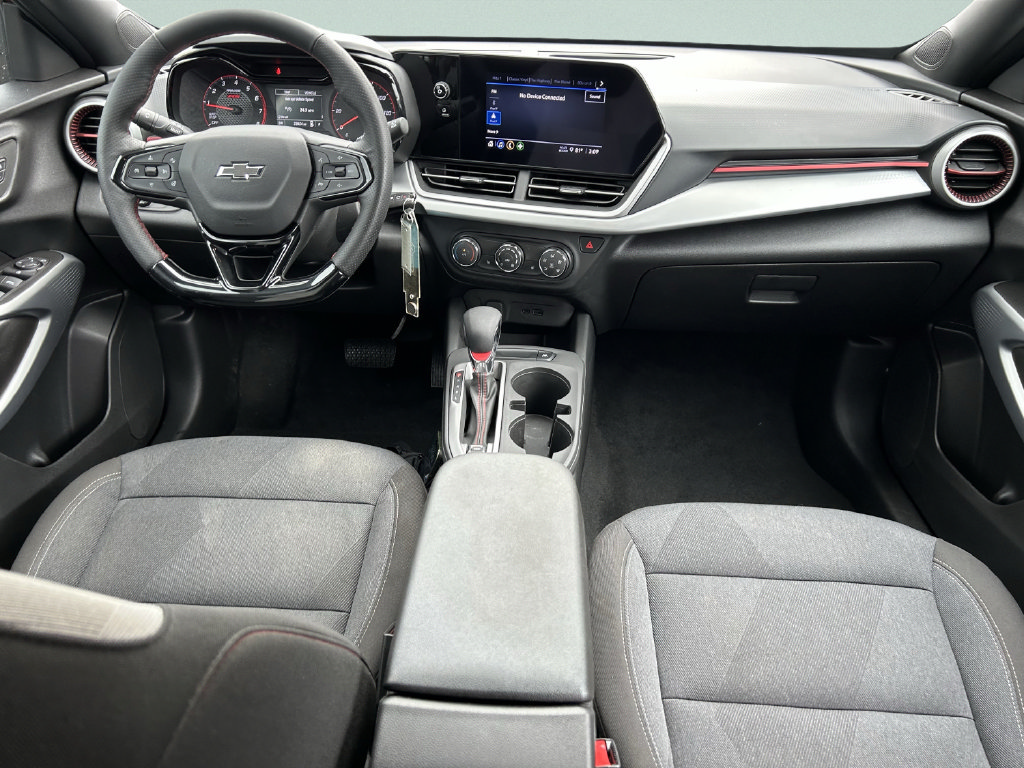 Used 2025 Chevrolet Trax RS w/ Driver Confidence Package FWD image 17