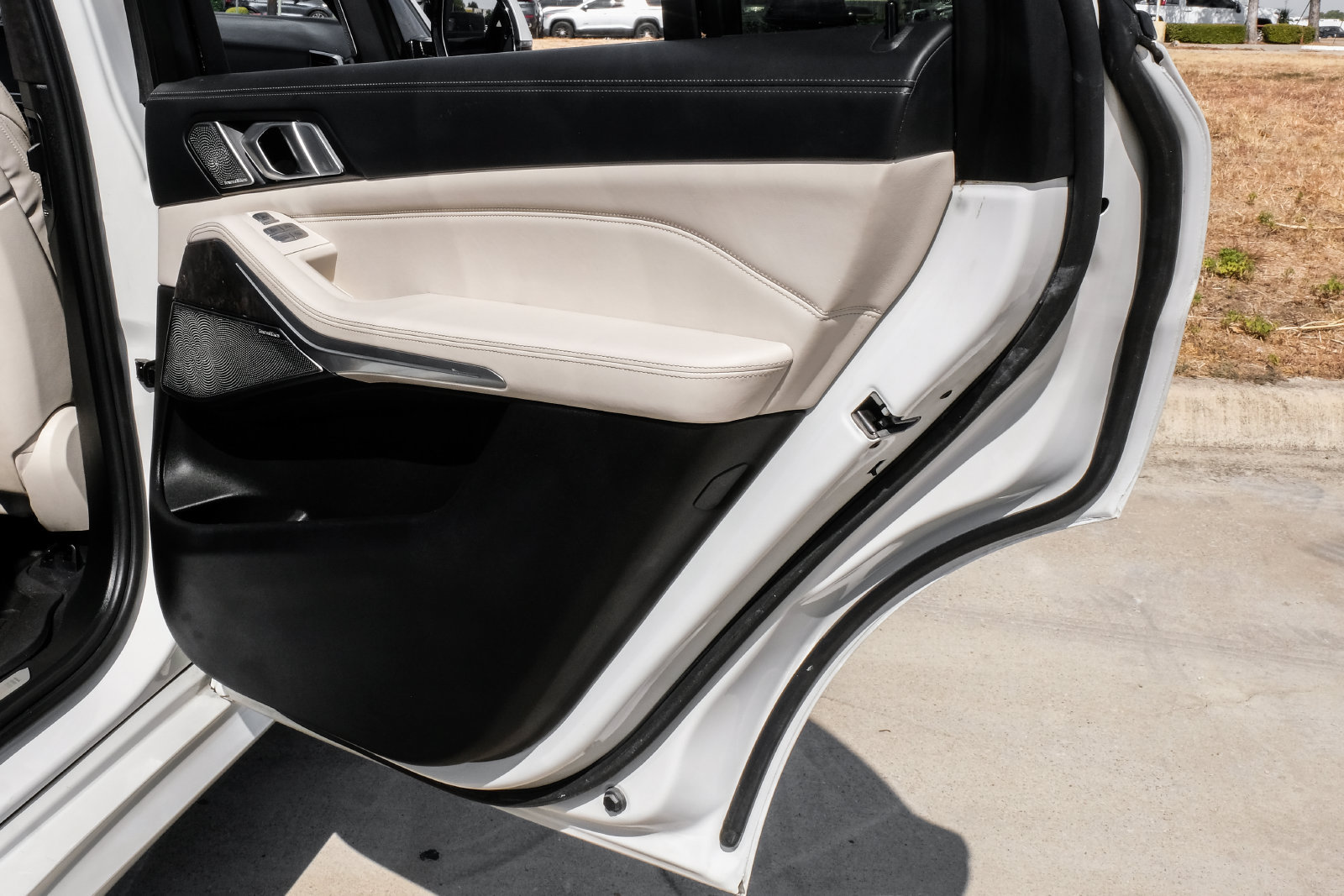 Used 2020 BMW X7 M50i w/ Dynamic Handling Package AWD/4WD image 64