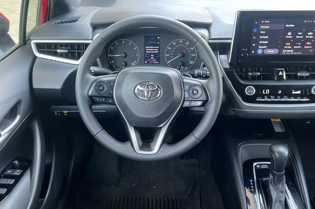 Used 2024 Toyota Corolla SE w/ SE Package image 16