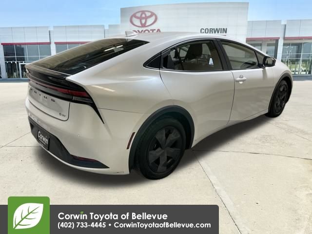 Used 2024 Toyota Prius LE image 5