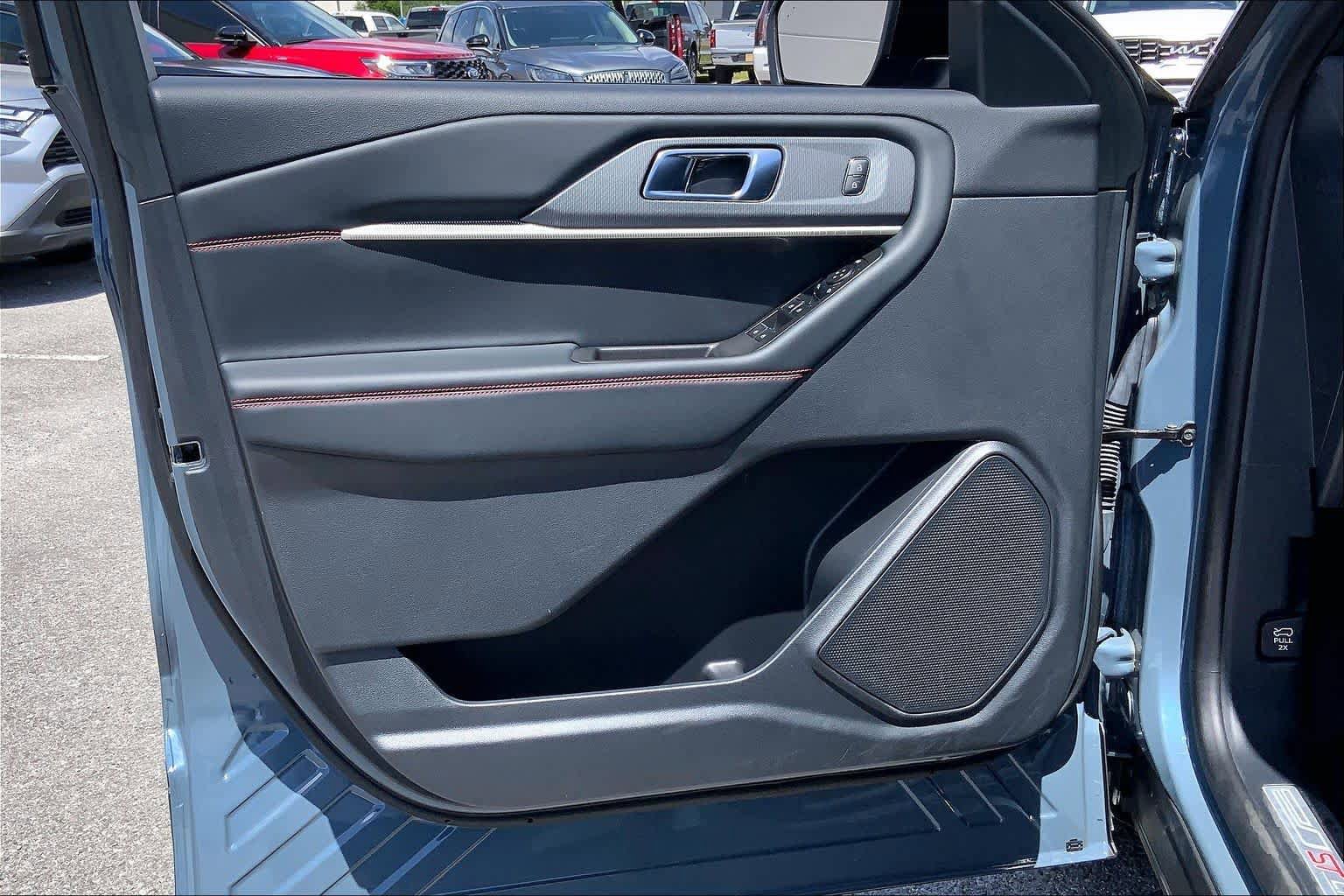 Certified 2025 Ford Explorer ST-Line RWD image 21