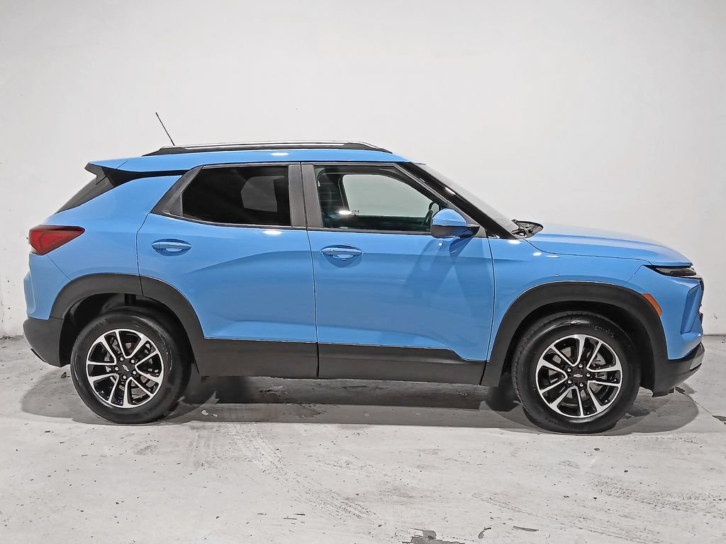 Used 2024 Chevrolet TrailBlazer LT w/ Convenience Package FWD image 7